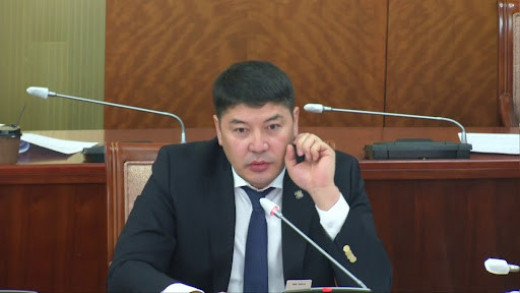 Т.Аубакир: Багш, эмч нарын цалинг нэмэхийн тулд хүүхдийн мөнгө рүү ч орж магадгүй нөхцөл байдал үүсээд байна