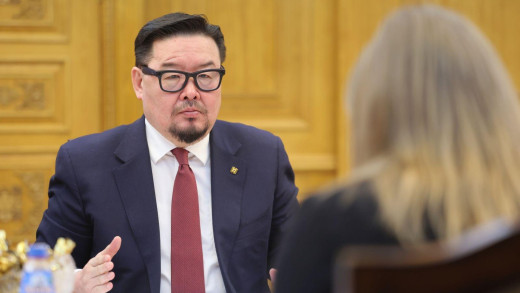 Г.Занданшатар: Алтыг аваад авдрыг хаяж болохгүй