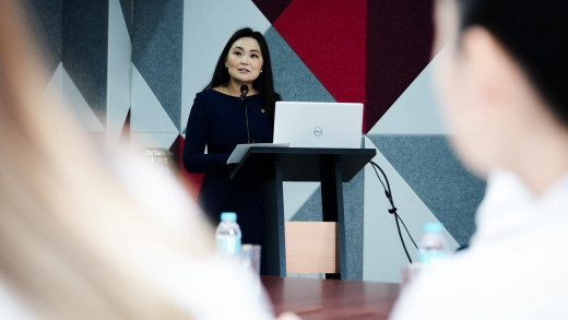 Сонгинохайрхан дүүргийн эрүүл мэндийн төвд AI системт рентген төхөөрөмж гардуулан өглөө